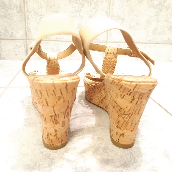 Maurices women wedge like new size 11 - Picture 2 of 8